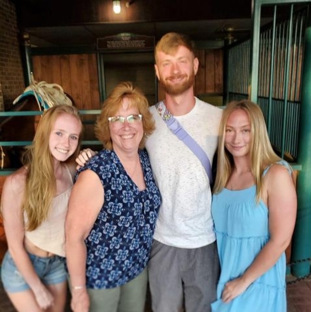Meet your Posher, Lori